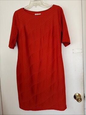 dressbarn Red-Orange Textured Midi Shift Dress with Short Sleeves. Size 12